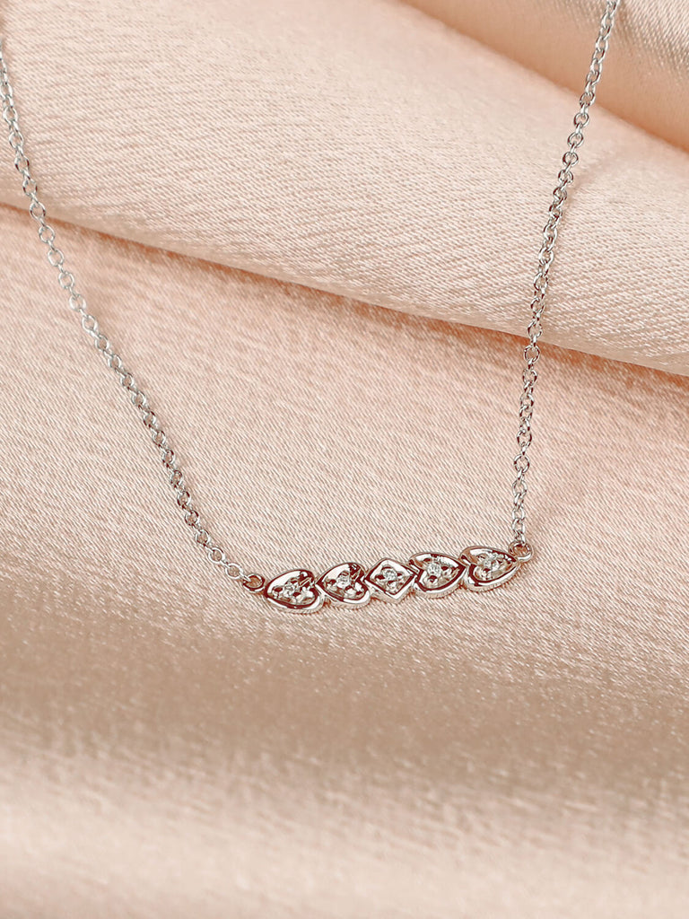 heart bar necklace in 14k white gold with diamond 