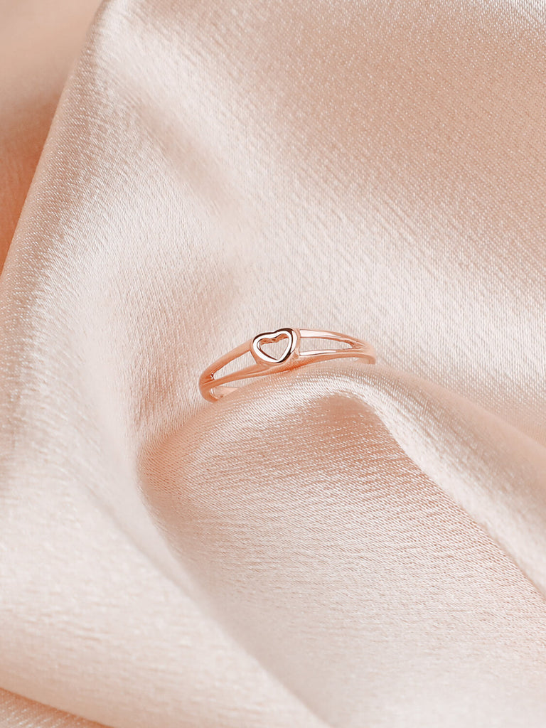 detail photo of Heart promise ring in 14k yellow gold jewelry 